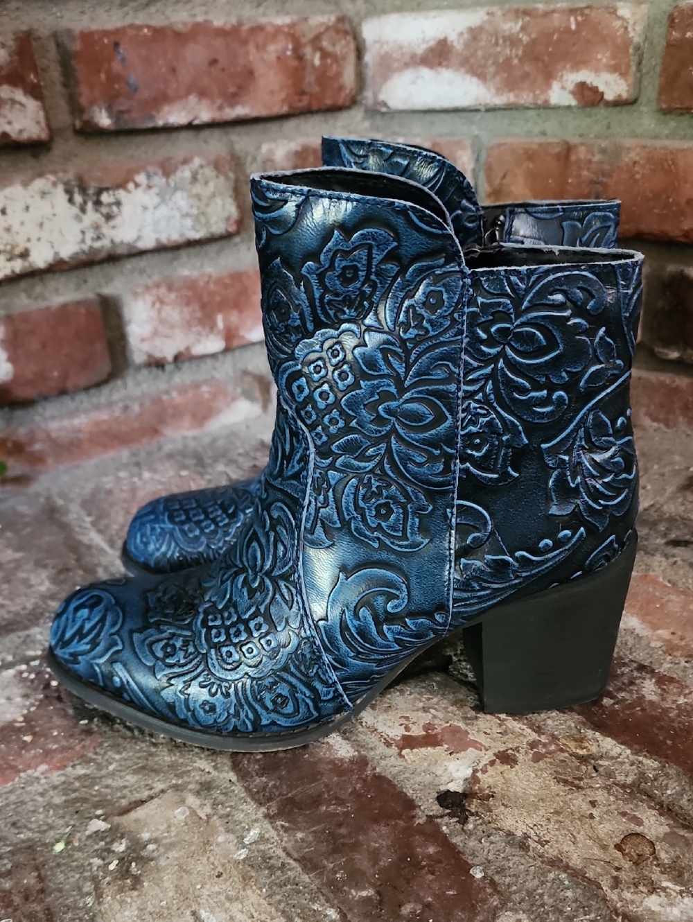 Sterling River Embossed Floral Western Ankle Boots Navy